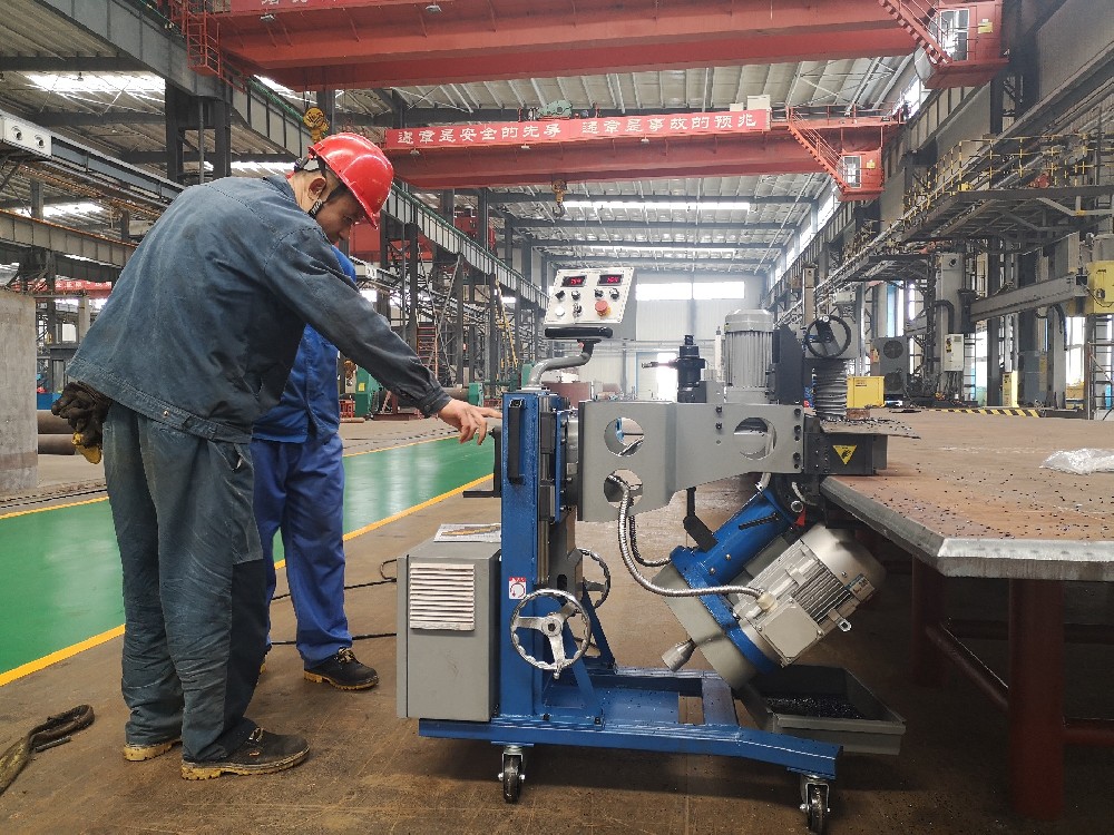 工程機(jī)械行業(yè)坡口加工